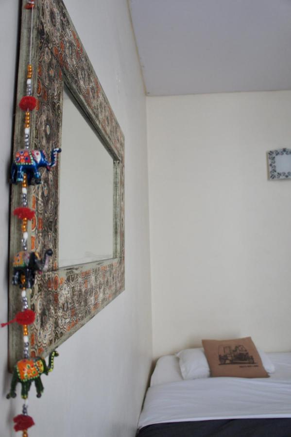 Bed And Chai - Boutique Stay & Tours New Delhi Extérieur photo